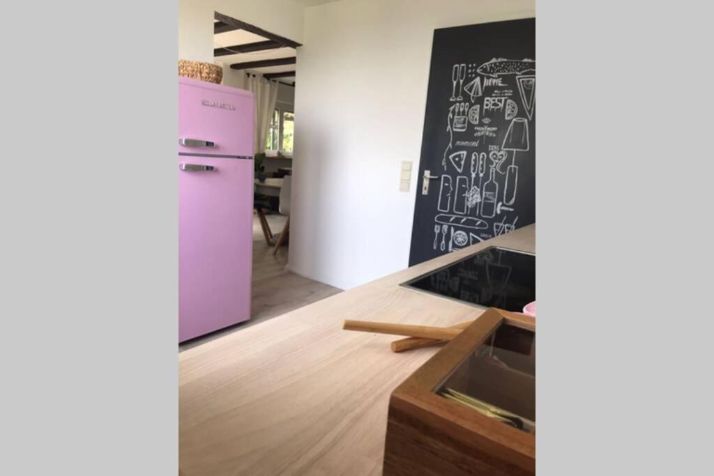 Wunderschoene Wohnung Mit Blick Auf Die Weinberge Neustadt an der Weinstrasse Bagian luar foto